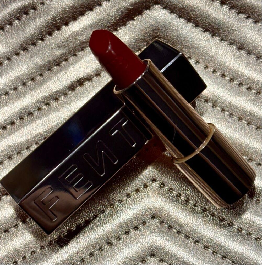 FENTY BEAUTY - NWOT Beauty Icon Semi-Matte Refillable Lipstick in "Grill Mast'r"